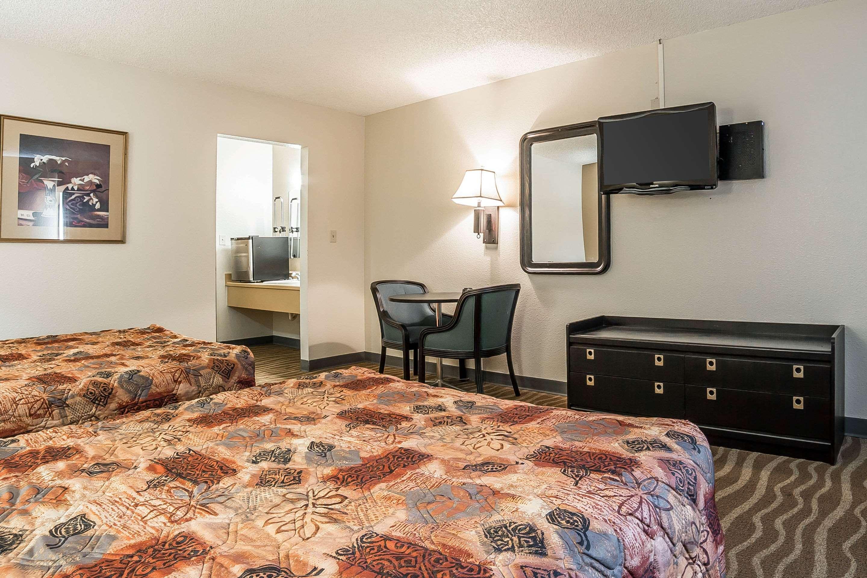 Rodeway Inn Cheyenne I-80 East Экстерьер фото