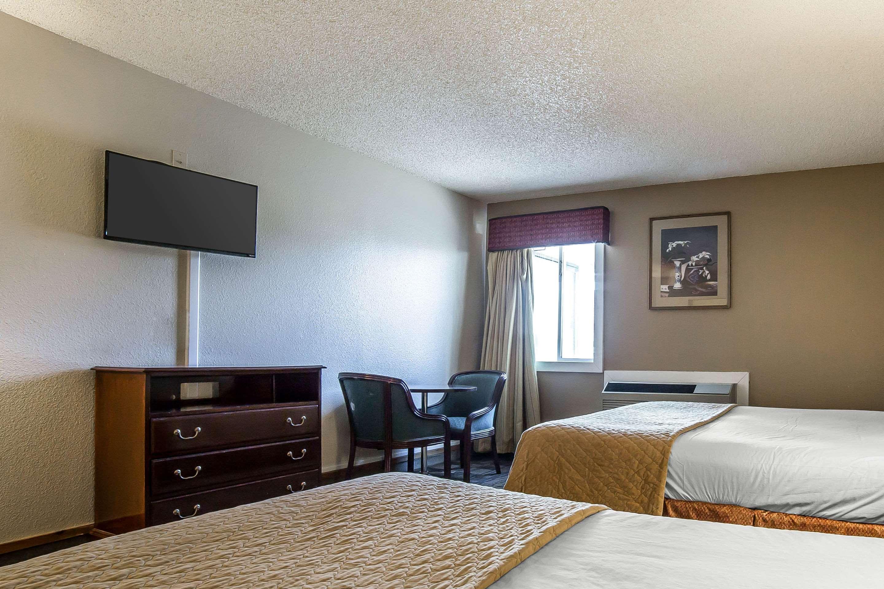 Rodeway Inn Cheyenne I-80 East Экстерьер фото